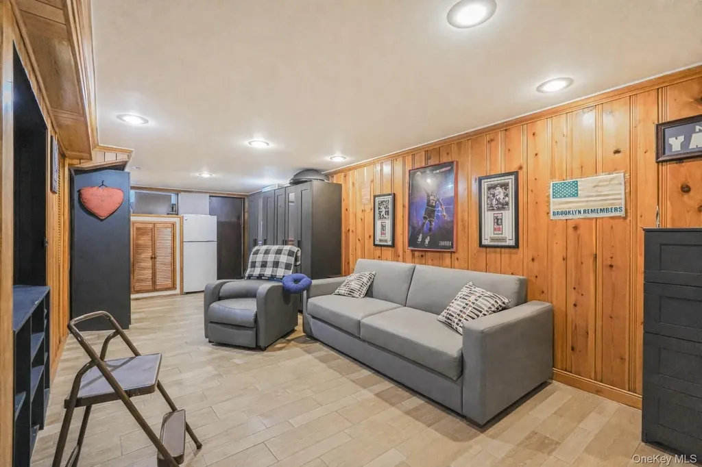 8886 16th Avenue Brooklyn NY 11214