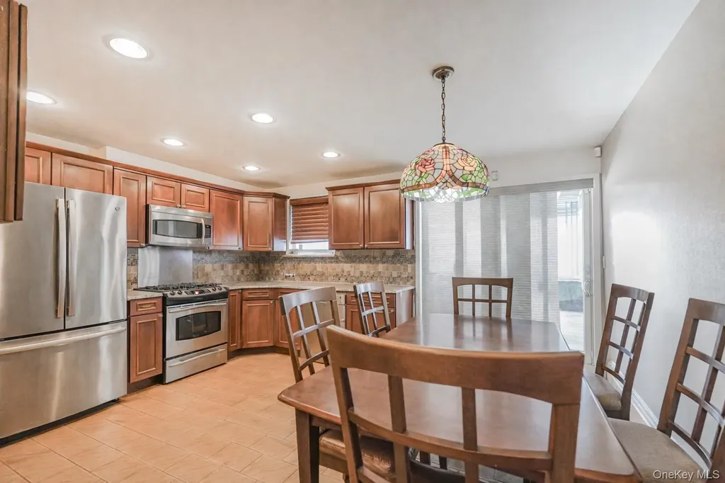 8886 16th Avenue Brooklyn NY 11214