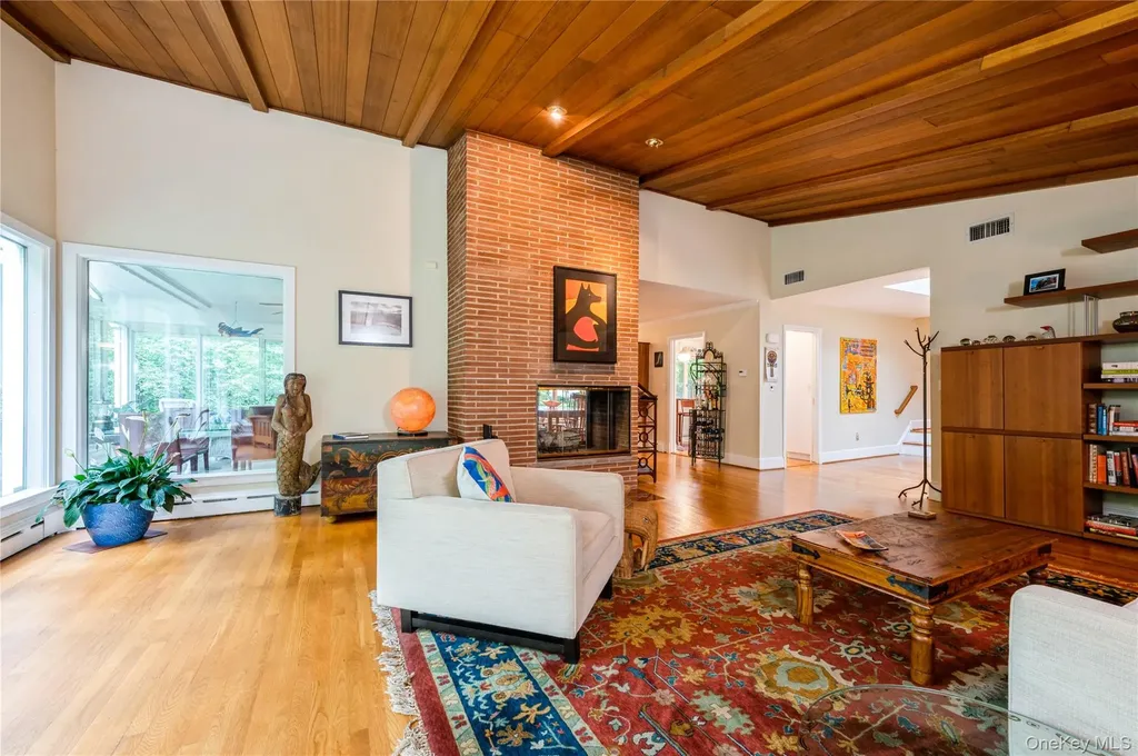 160 Hampshire Road Bronxville NY 10708