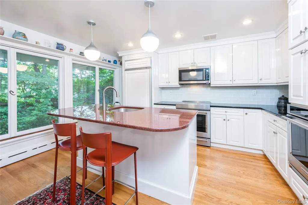 160 Hampshire Road Bronxville NY 10708