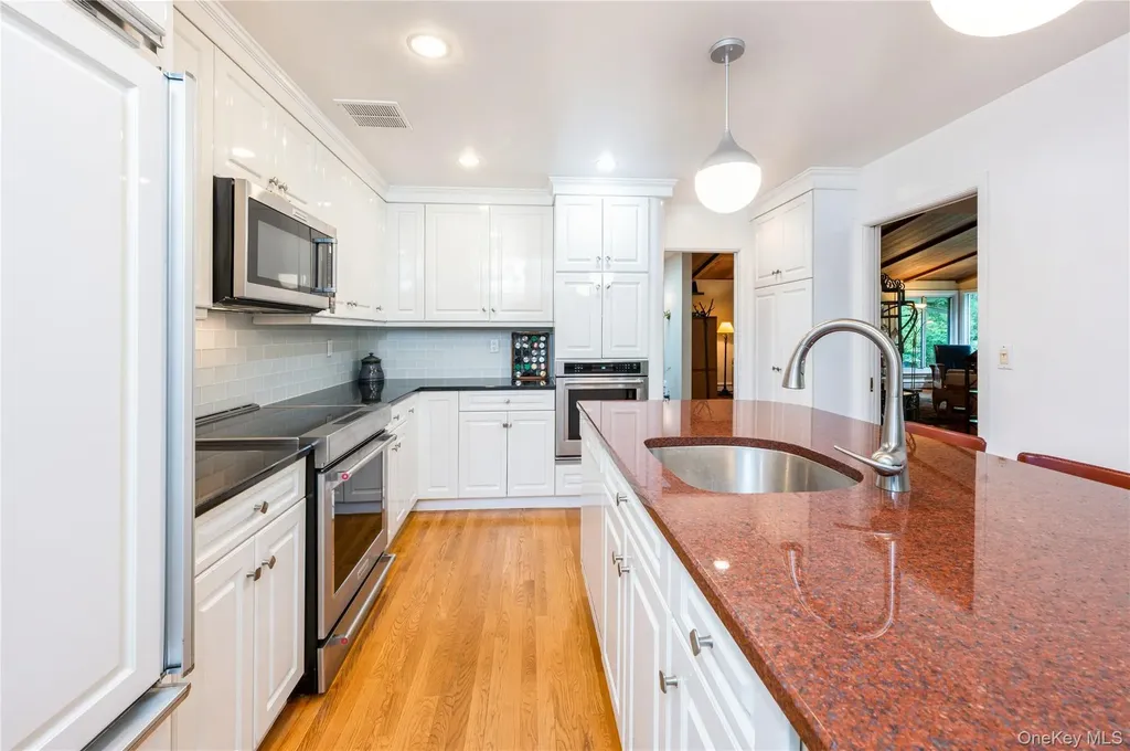 160 Hampshire Road Bronxville NY 10708