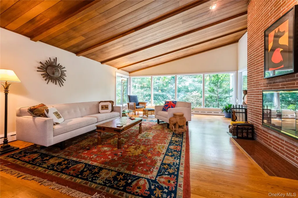 160 Hampshire Road Bronxville NY 10708
