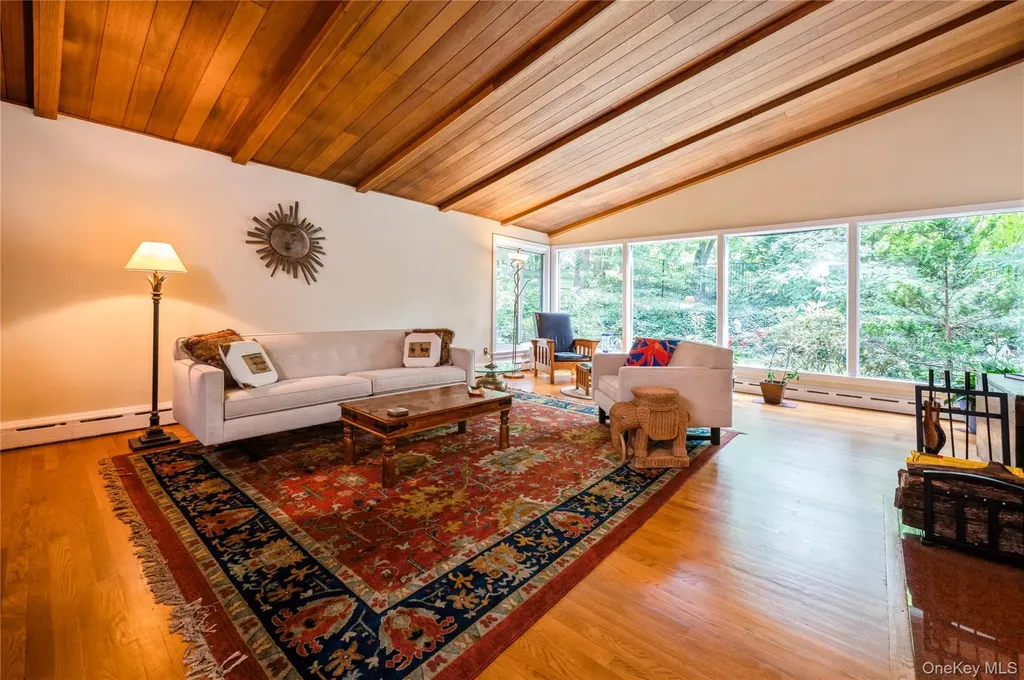 160 Hampshire Road Bronxville NY 10708