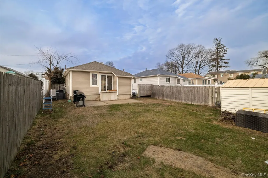 882 Ocean Street Baldwin Harbor NY 11510
