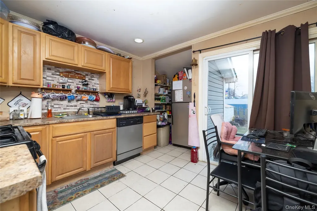 882 Ocean Street Baldwin Harbor NY 11510