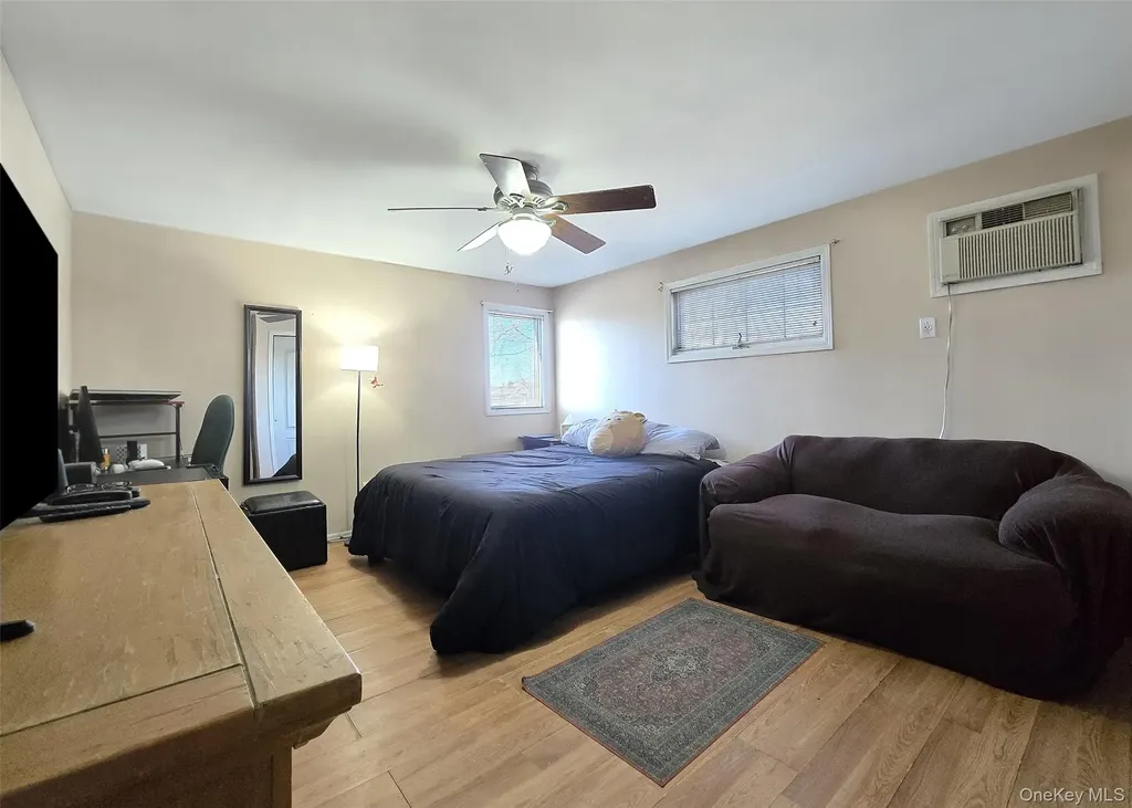 5 South Lane Levittown NY 11756