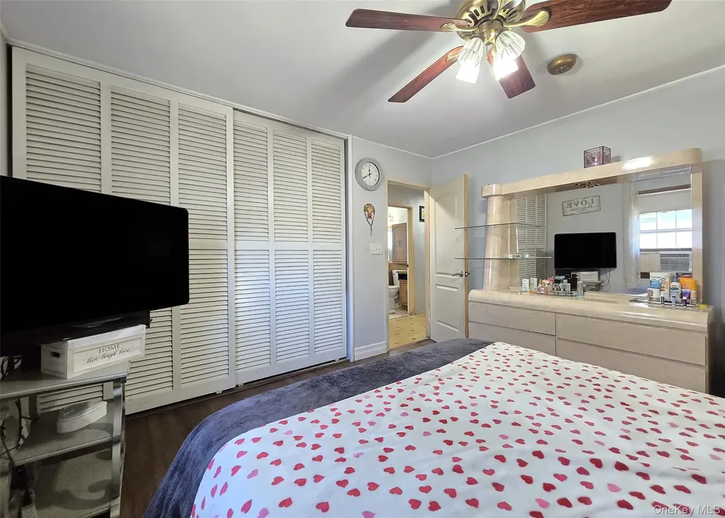 5 South Lane Levittown NY 11756