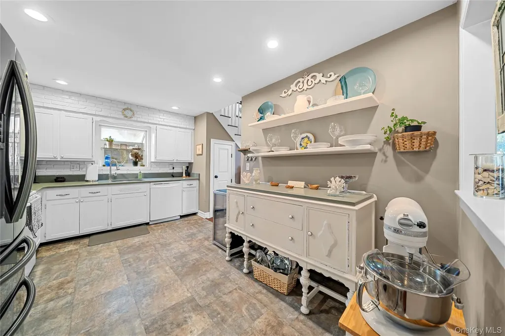 243 S Dunton Avenue East Patchogue NY 11772