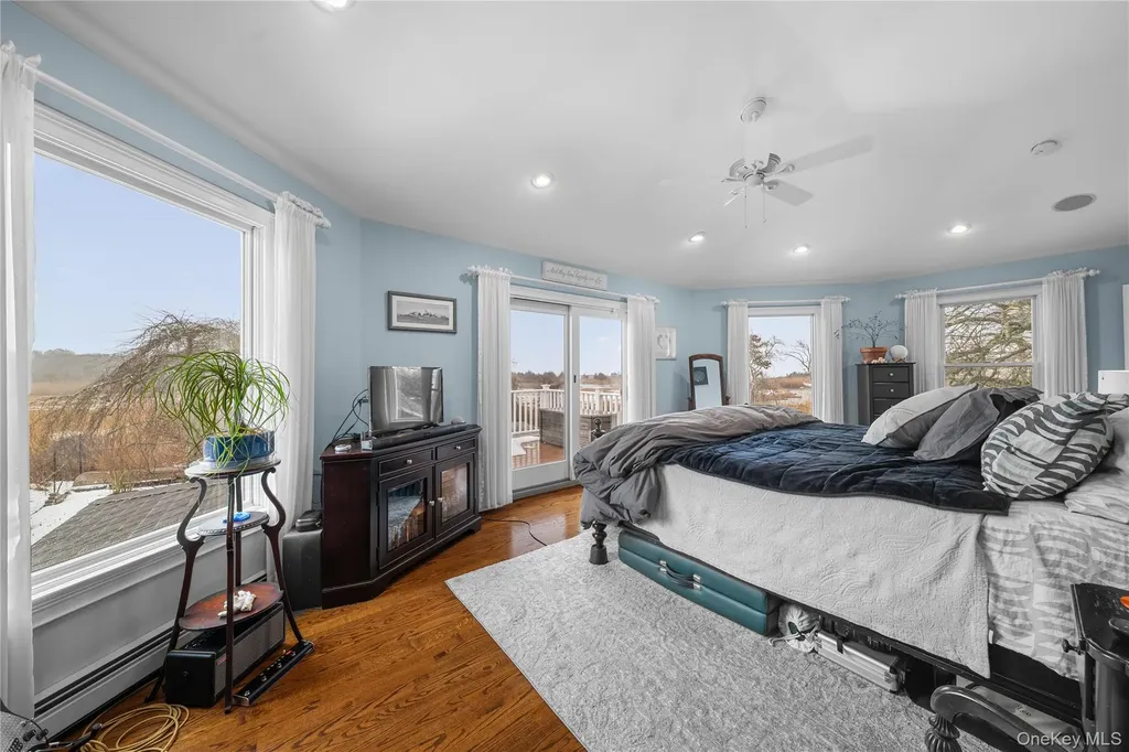 243 S Dunton Avenue East Patchogue NY 11772