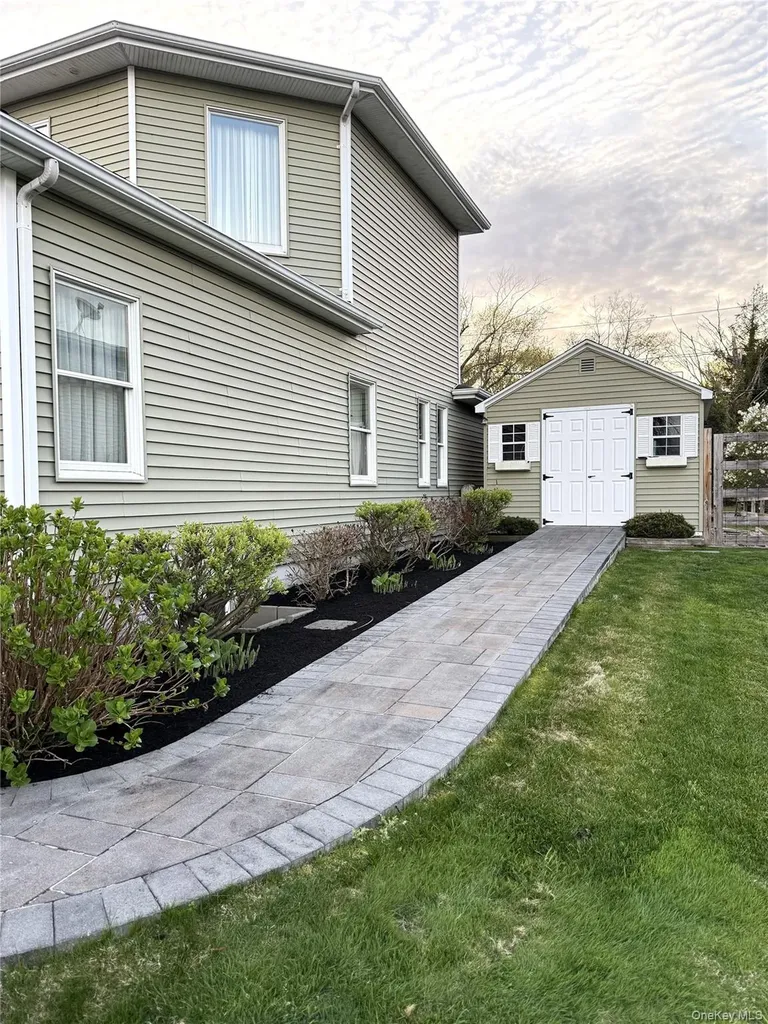 243 S Dunton Avenue East Patchogue NY 11772