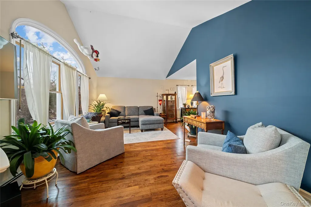 243 S Dunton Avenue East Patchogue NY 11772