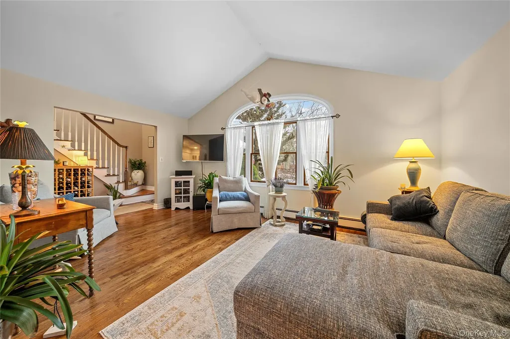243 S Dunton Avenue East Patchogue NY 11772