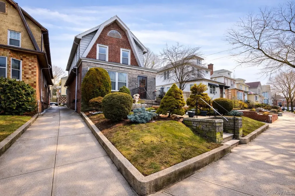 1813 Willow Lane Bronx NY 10461