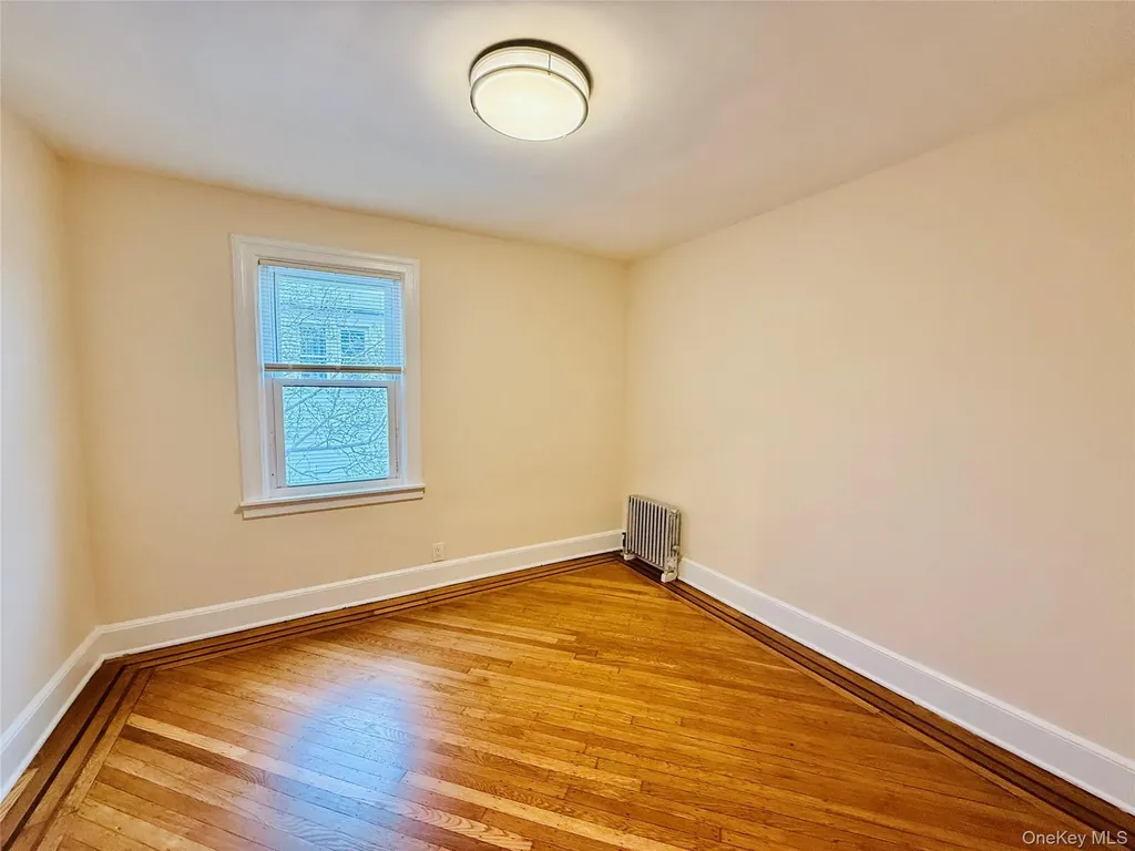 1813 Willow Lane Bronx NY 10461