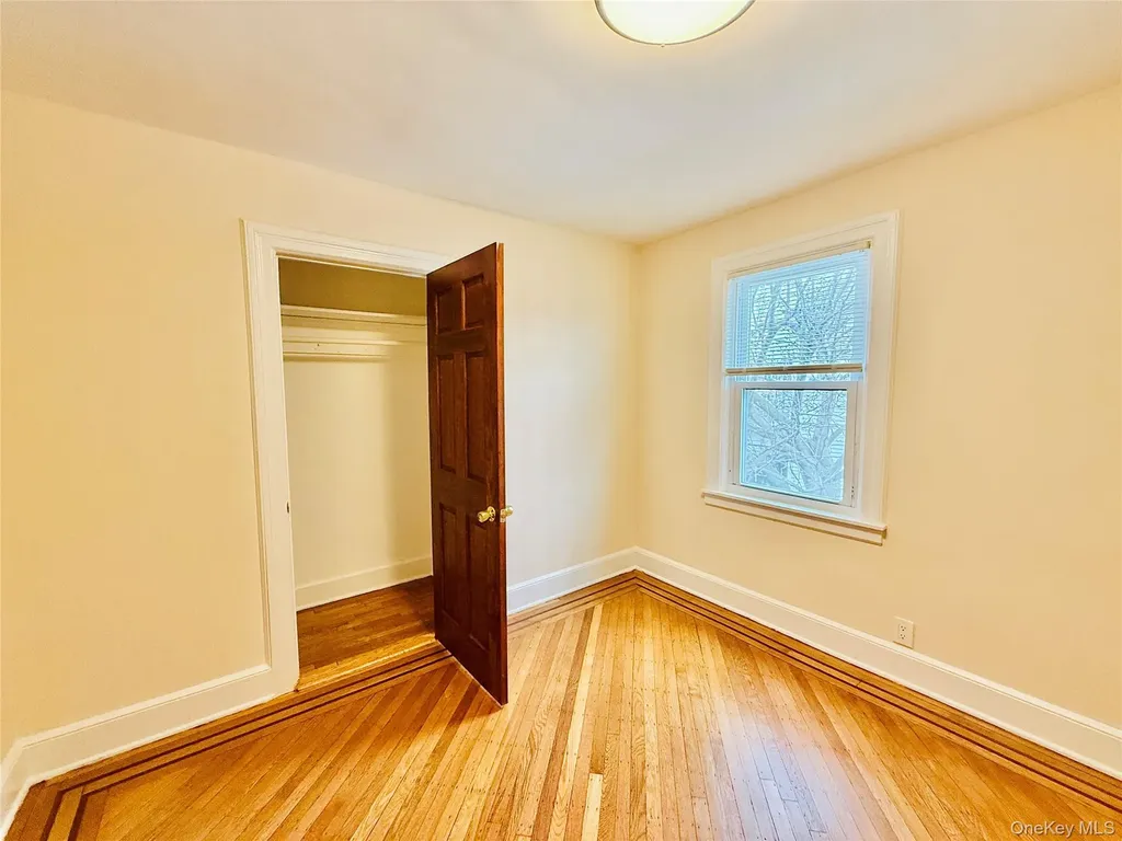 1813 Willow Lane Bronx NY 10461