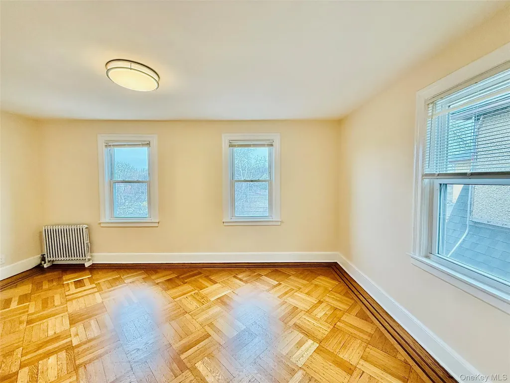 1813 Willow Lane Bronx NY 10461