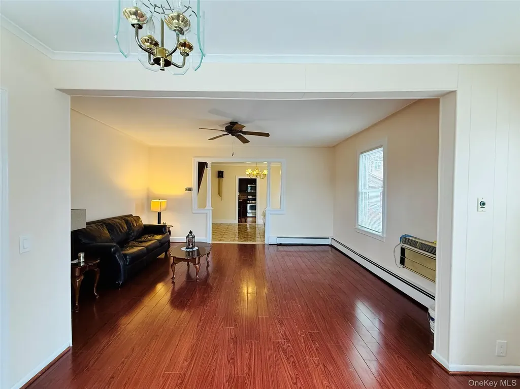 1813 Willow Lane Bronx NY 10461