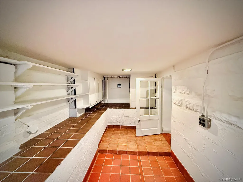1813 Willow Lane Bronx NY 10461