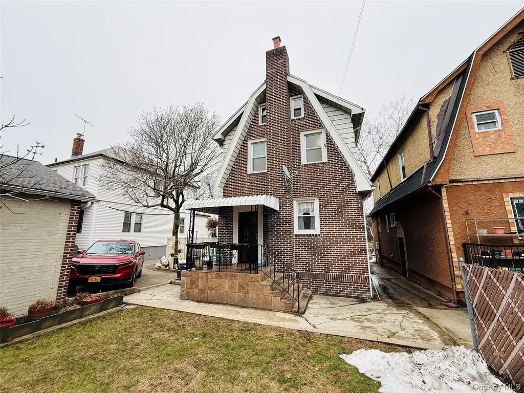 1813 Willow Lane Bronx NY 10461