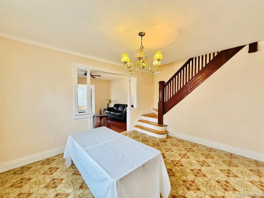 1813 Willow Lane Bronx NY 10461
