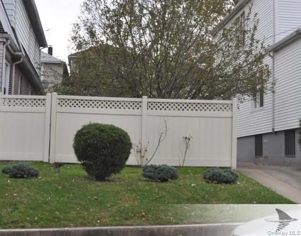 1815 Willow Lane Bronx NY 10461