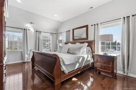 2 Bassett Court Baldwin Place NY 10505