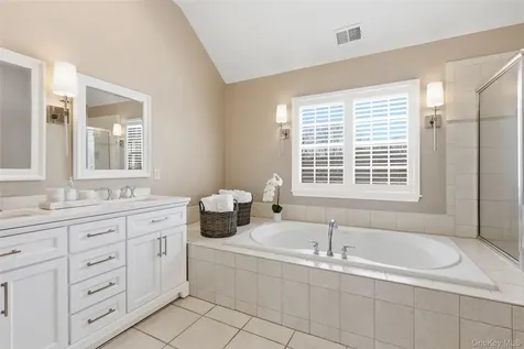 2 Bassett Court Baldwin Place NY 10505