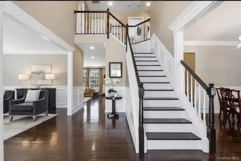 2 Bassett Court Baldwin Place NY 10505