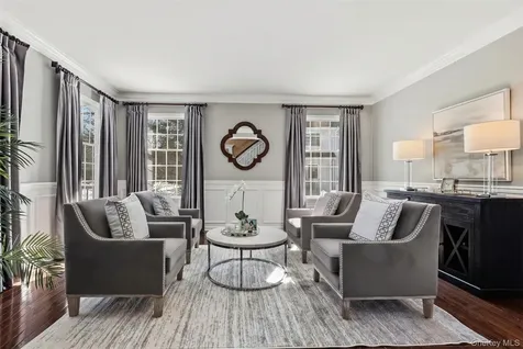 2 Bassett Court Baldwin Place NY 10505