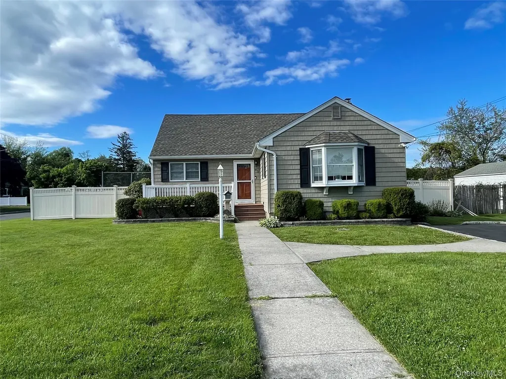 33 Maple Avenue Kings Park NY 11754
