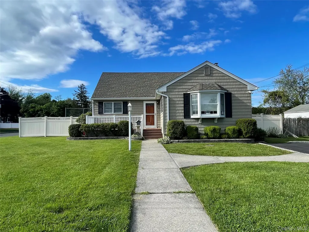 33 Maple Avenue Kings Park NY 11754