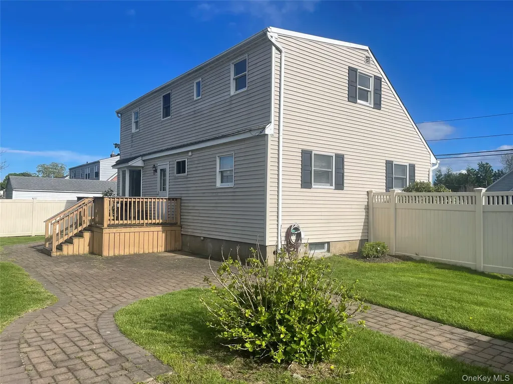 33 Maple Avenue Kings Park NY 11754