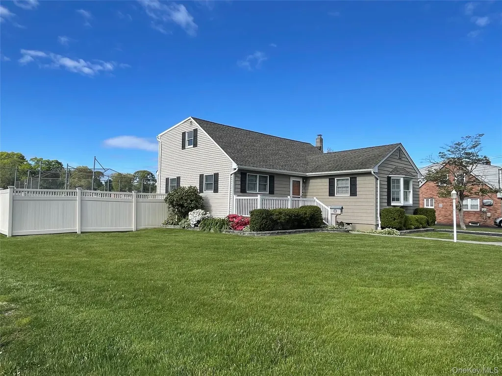 33 Maple Avenue Kings Park NY 11754