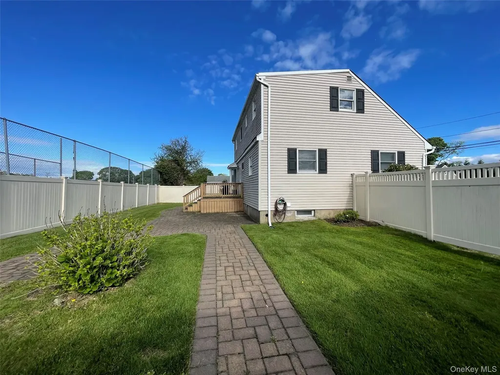 33 Maple Avenue Kings Park NY 11754