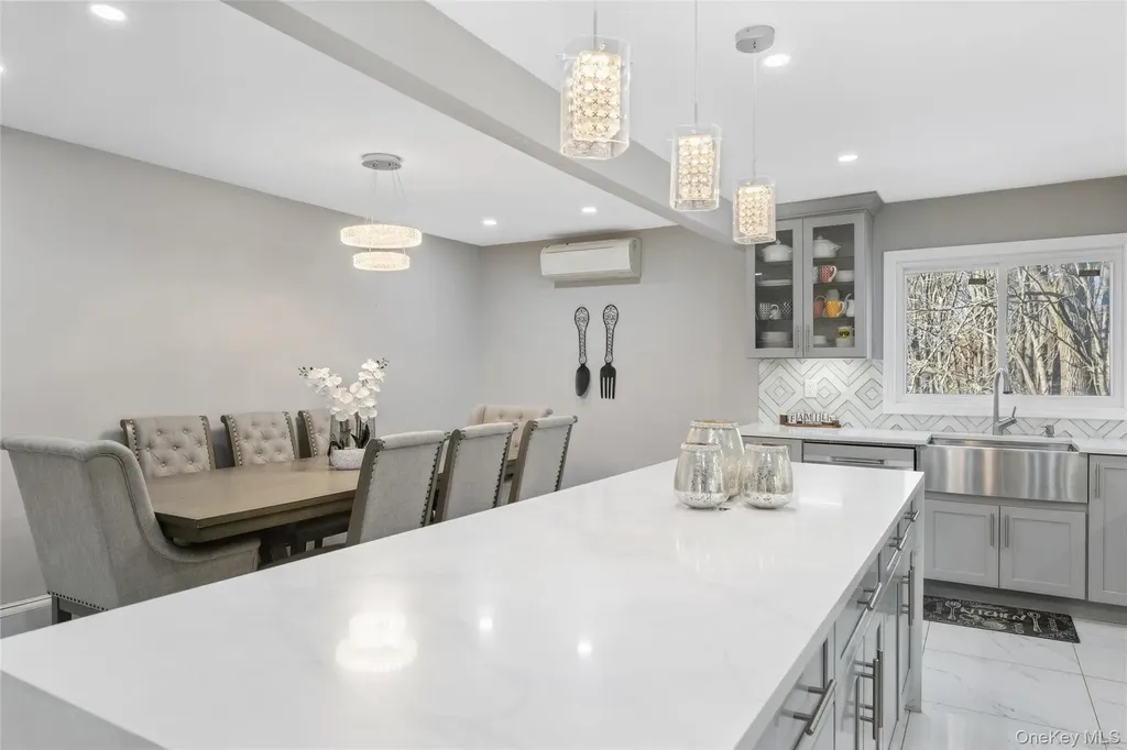 1061 Fordham Lane Woodmere NY 11598