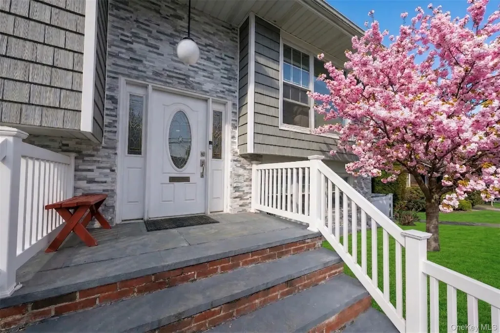 1061 Fordham Lane Woodmere NY 11598
