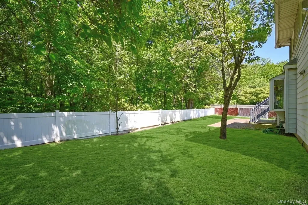 1061 Fordham Lane Woodmere NY 11598
