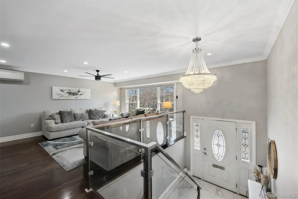 1061 Fordham Lane Woodmere NY 11598