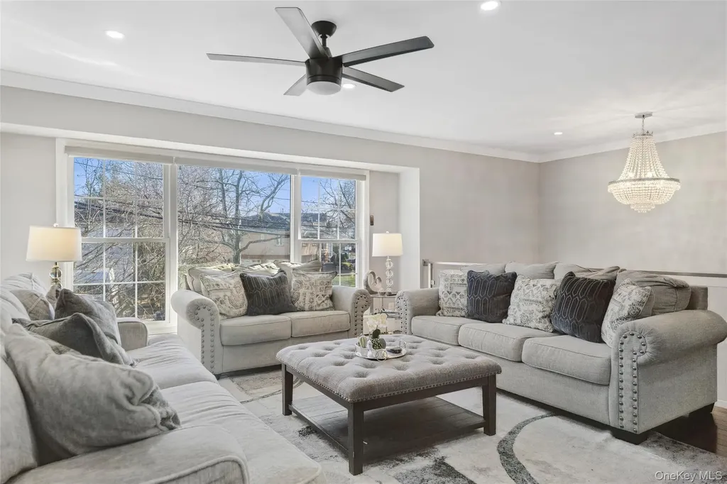 1061 Fordham Lane Woodmere NY 11598
