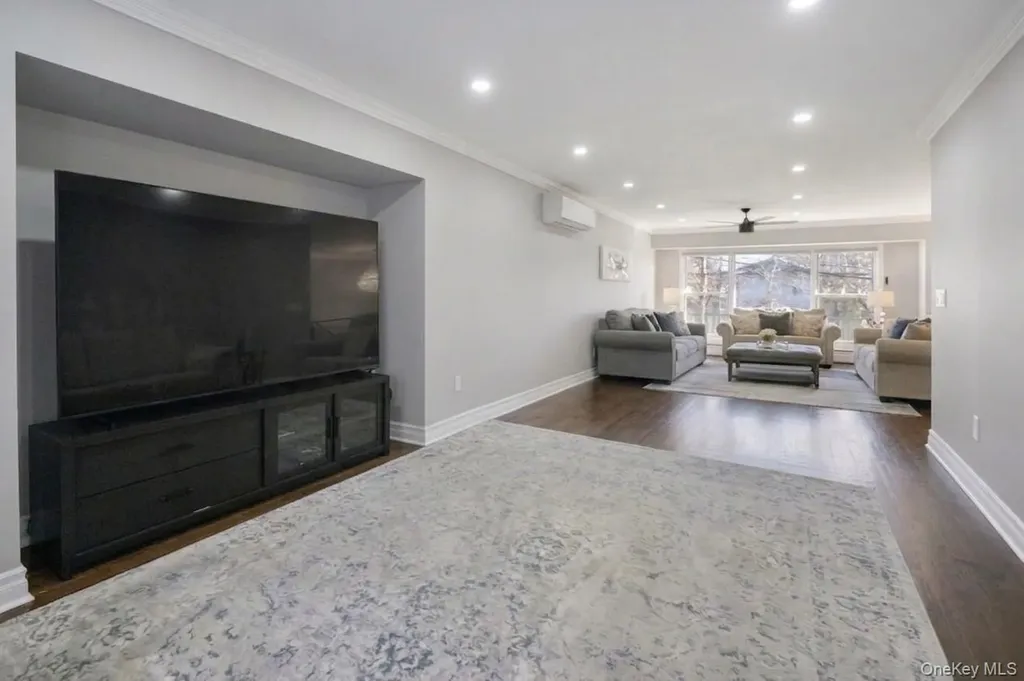 1061 Fordham Lane Woodmere NY 11598