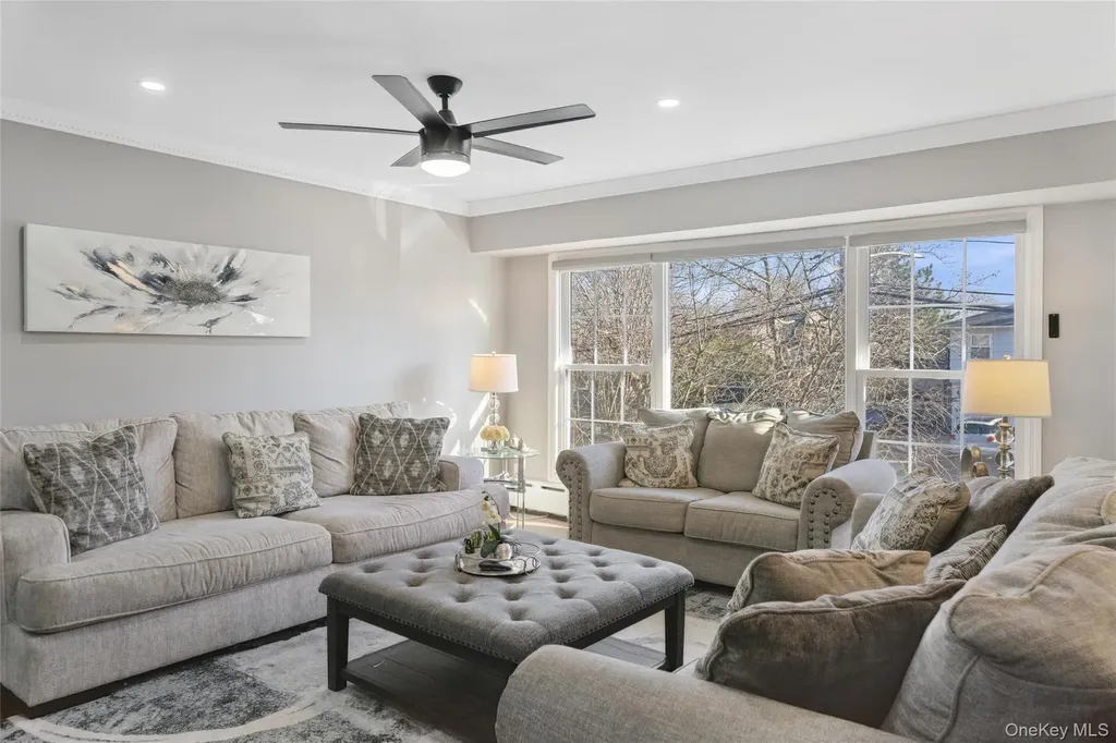 1061 Fordham Lane Woodmere NY 11598