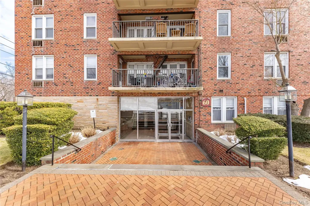 60 Hempstead Avenue Lynbrook NY 11563