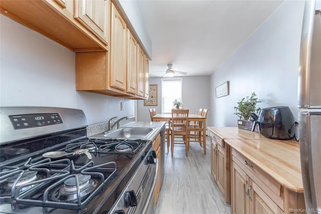 60 Hempstead Avenue Lynbrook NY 11563