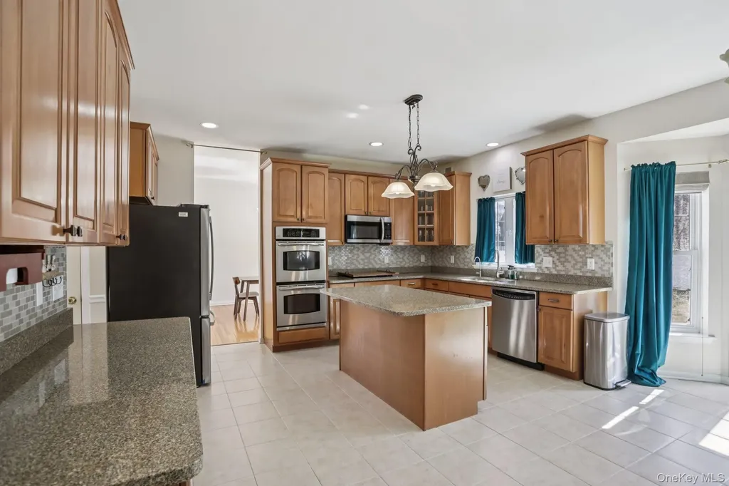 3015 Molly Pitcher Drive New Windsor NY 12553