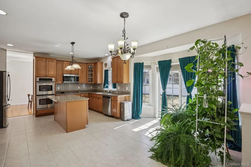3015 Molly Pitcher Drive New Windsor NY 12553