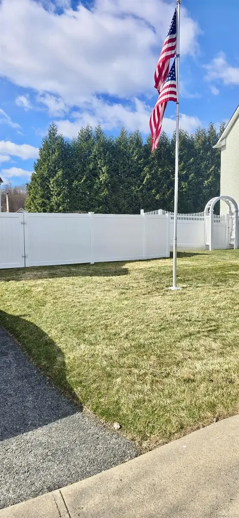 3015 Molly Pitcher Drive New Windsor NY 12553