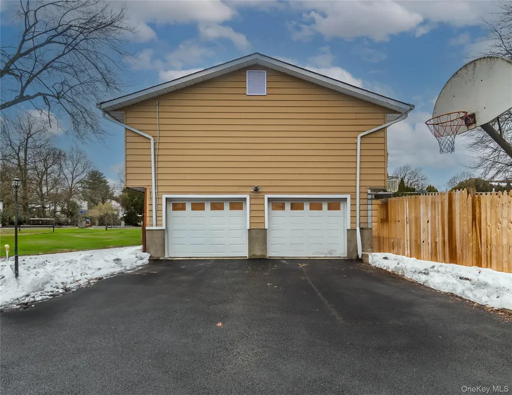 6 Reggie Drive Wappingers Falls NY 12590