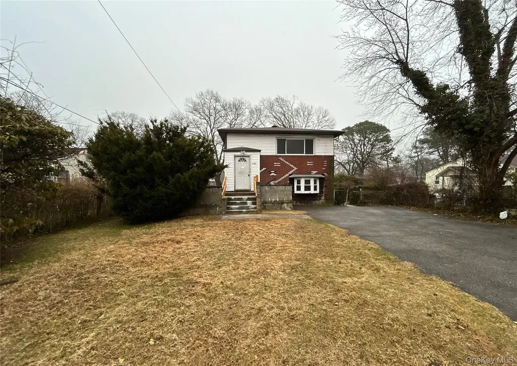 1181 Ocean Avenue Bay Shore NY 11706