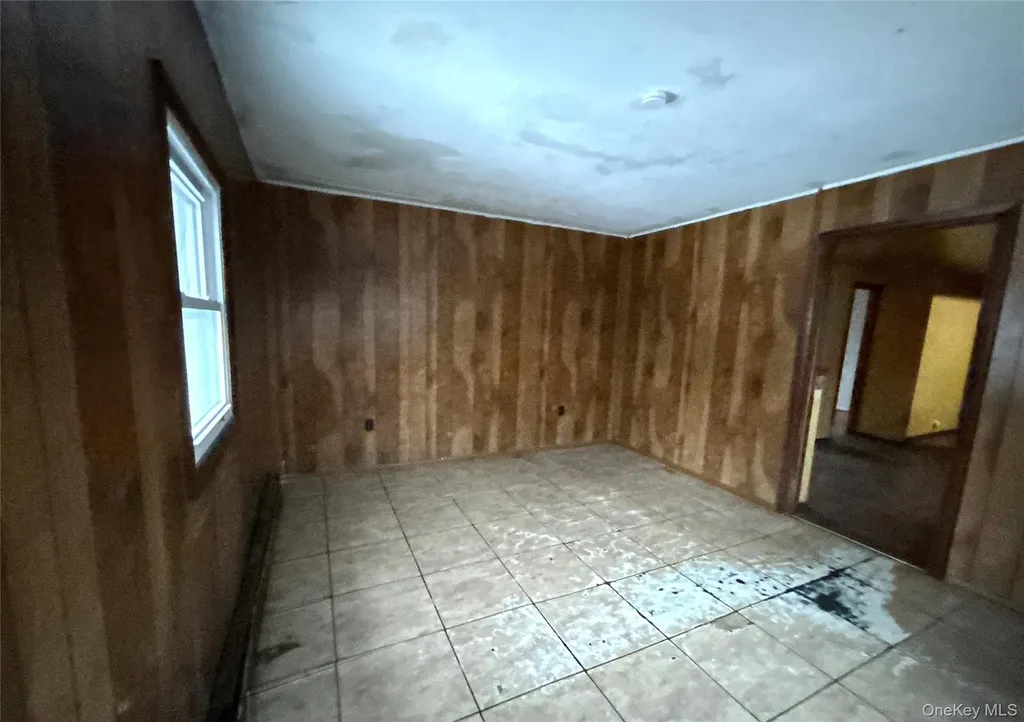 1181 Ocean Avenue Bay Shore NY 11706