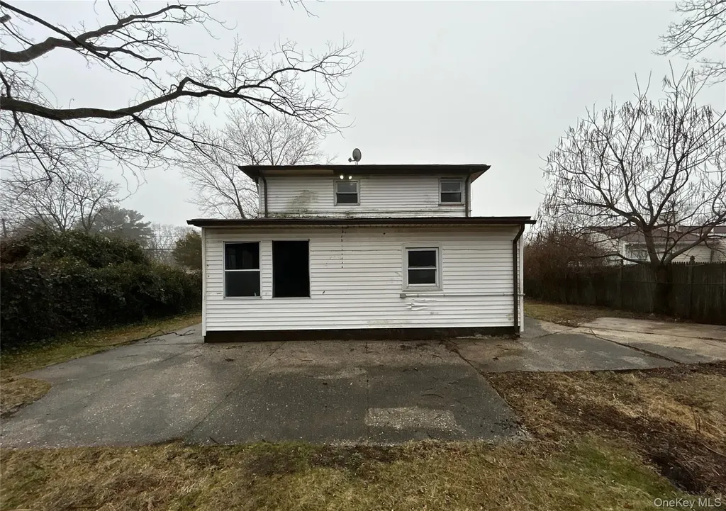 1181 Ocean Avenue Bay Shore NY 11706